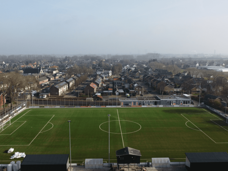 Kunstgras voetbalveld