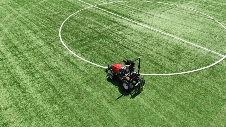 SC Telstar Finovi Nieuwe grasveld in stadion Aanleg voetbalveld Eredivisie Keuken Kampioen Divisie Promotie Werkzaamheden natuurgras De Witte Leeuwen