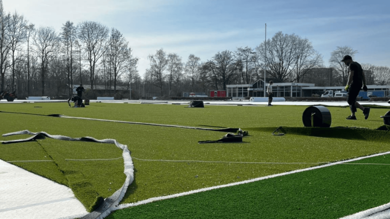 Vier nieuwe korfbalvelden bij korfbalvereniging KVA in Amstelveen. Aangelegd door Finovi