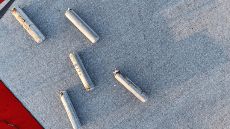 Aanleg van het nieuwe kunstgras softbalveld van Amsterdam Pirates op Sportpark Ookmeer. Aangelegd door Finovi in 2026