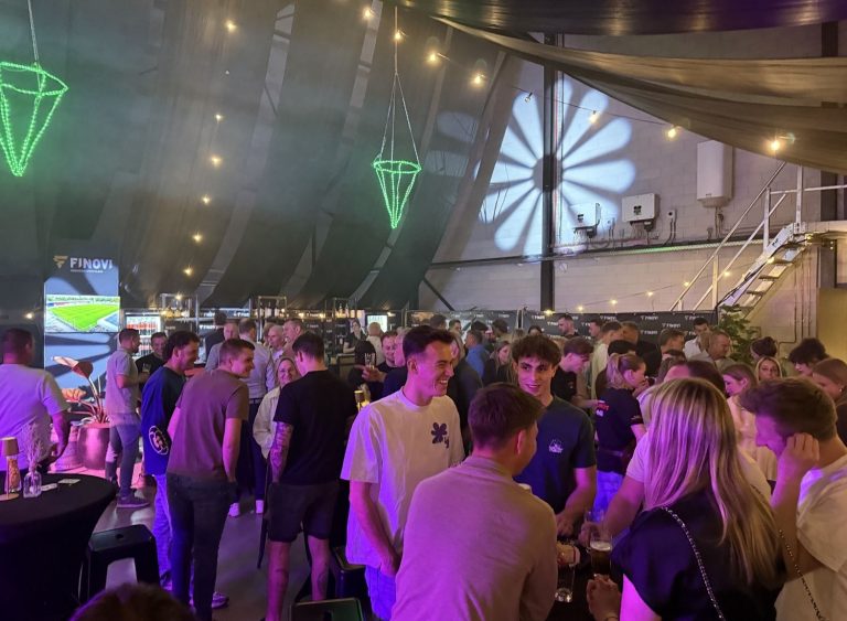 Finovi's Open Dag 2026 - Feestavond in eigen loods